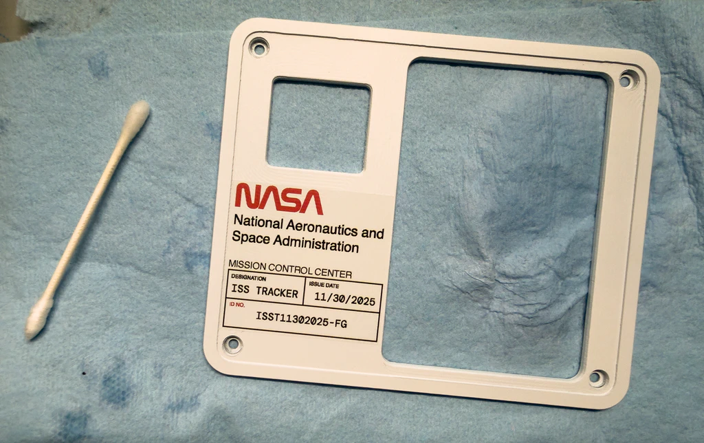 Water slide decal detail