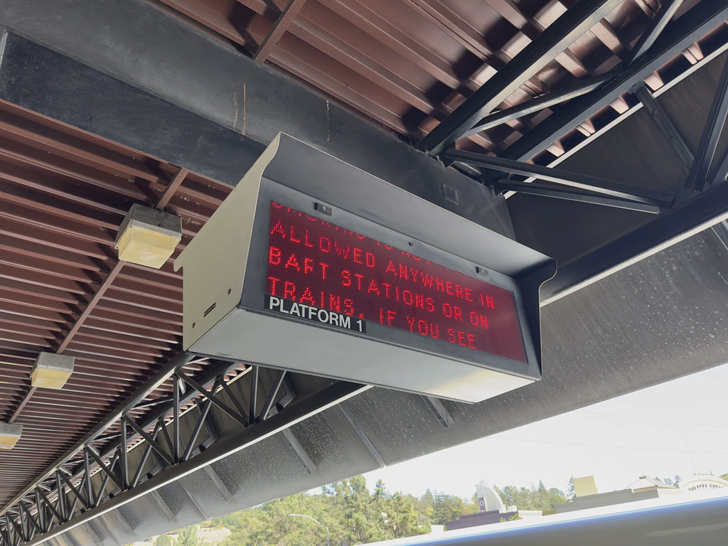 BART platform sign at the Orinda BART station